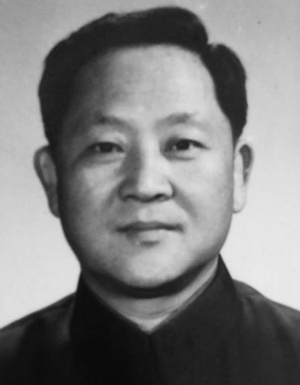 浙江湖州南浔人