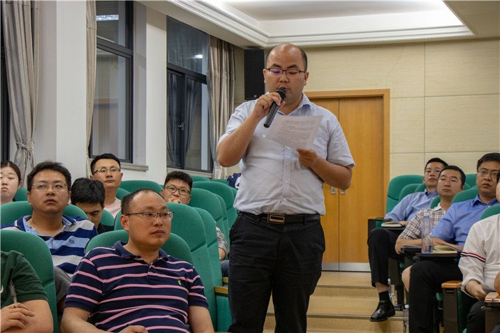 工会主席杜军学员 同题参见