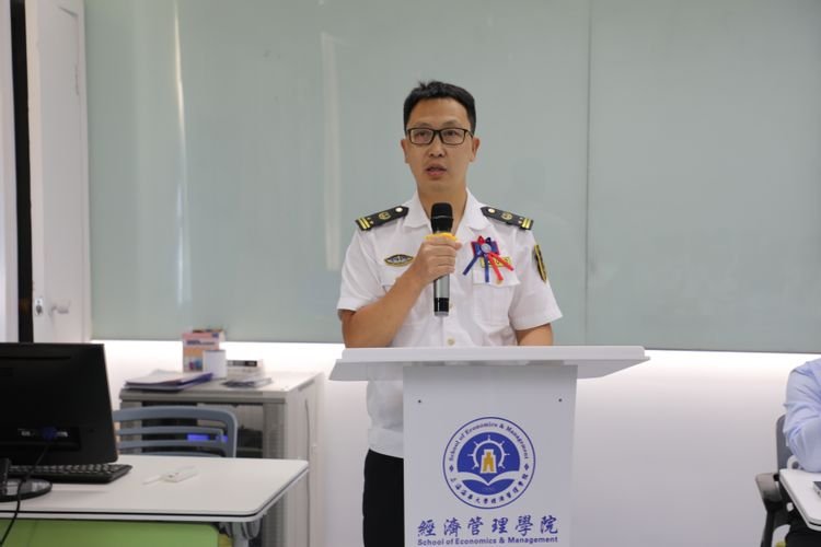 同类内容长江海事局人事短信特邀送38