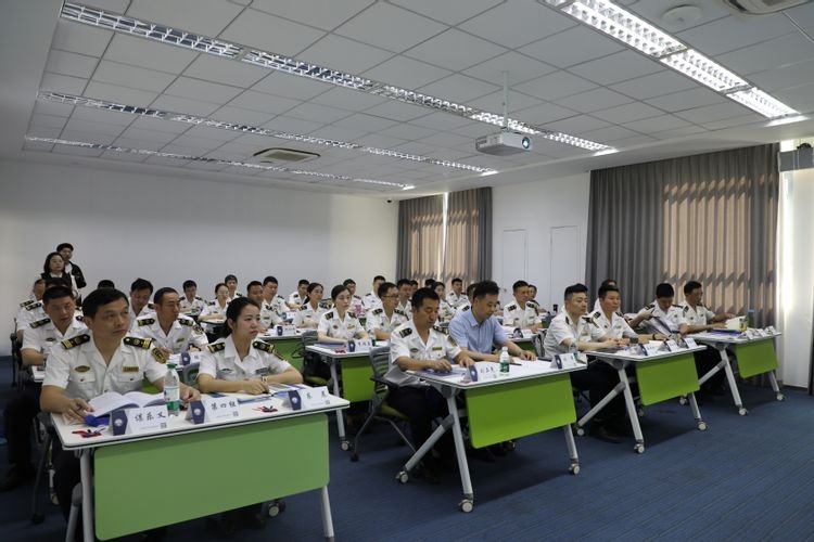 技能训练中心三级调研员黄家进