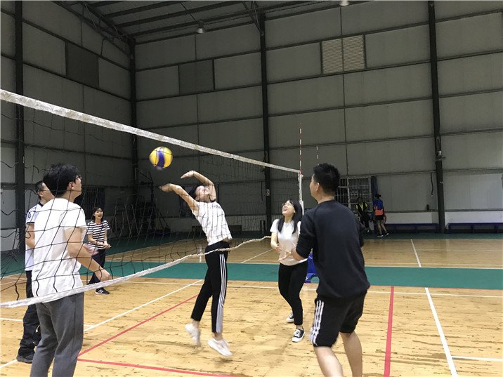 加强学员的体质体能锻炼